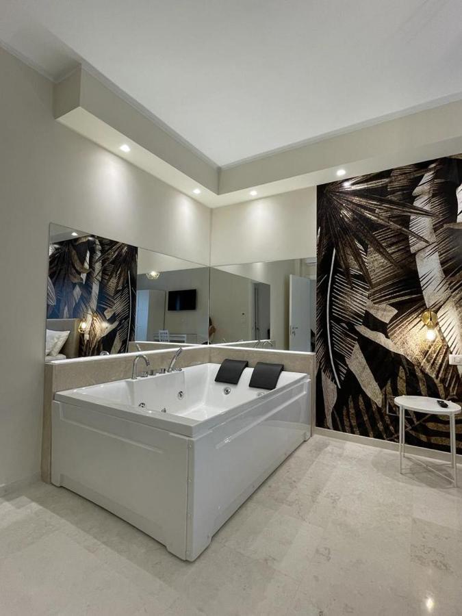 Suite 55 In Centro Trani Luaran gambar